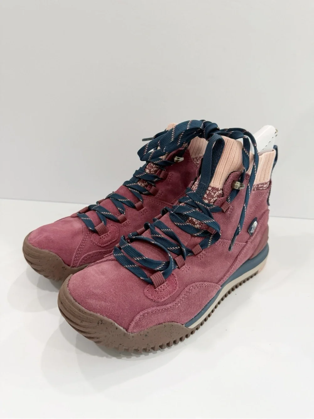 The North Face Women's Waterproof Boots Back-To-Berkeley III Textile